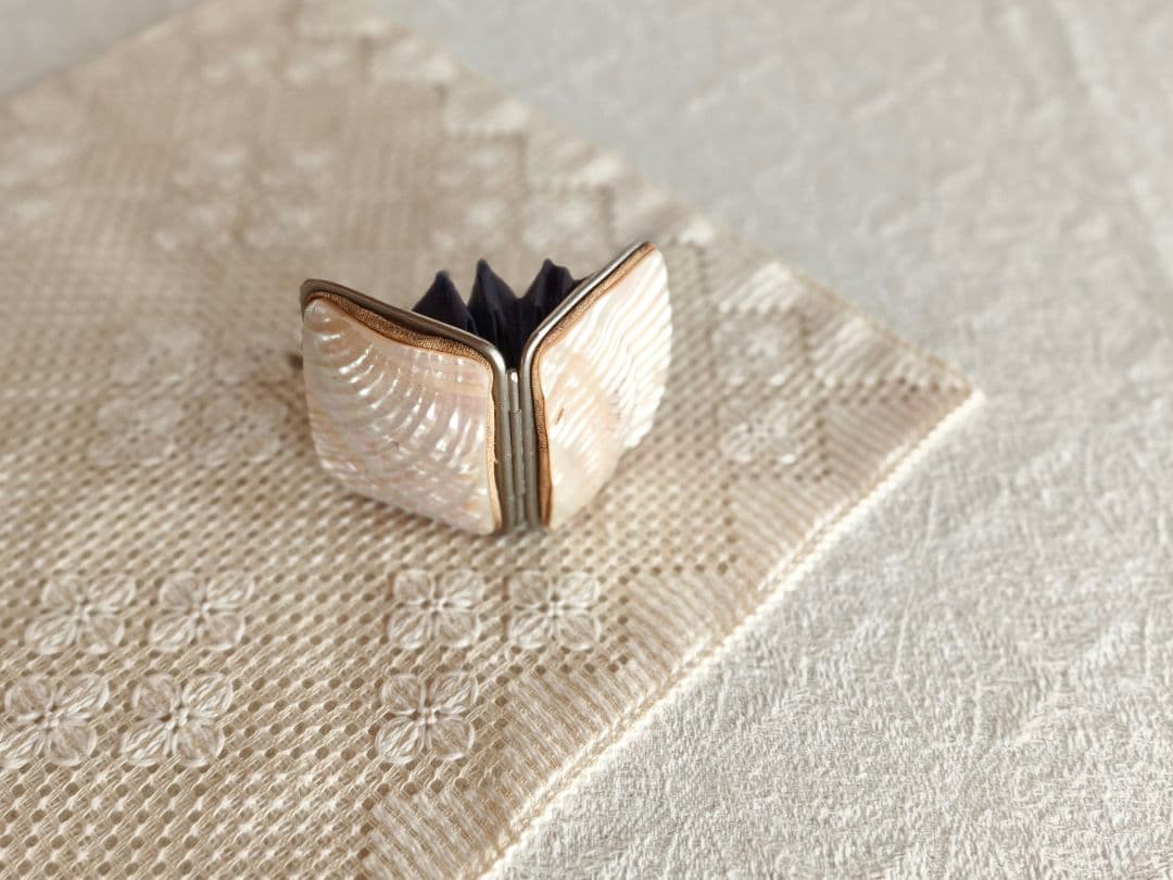 * vintage purse ୨୧ .·*° 貝がらの 小物入れ がま口