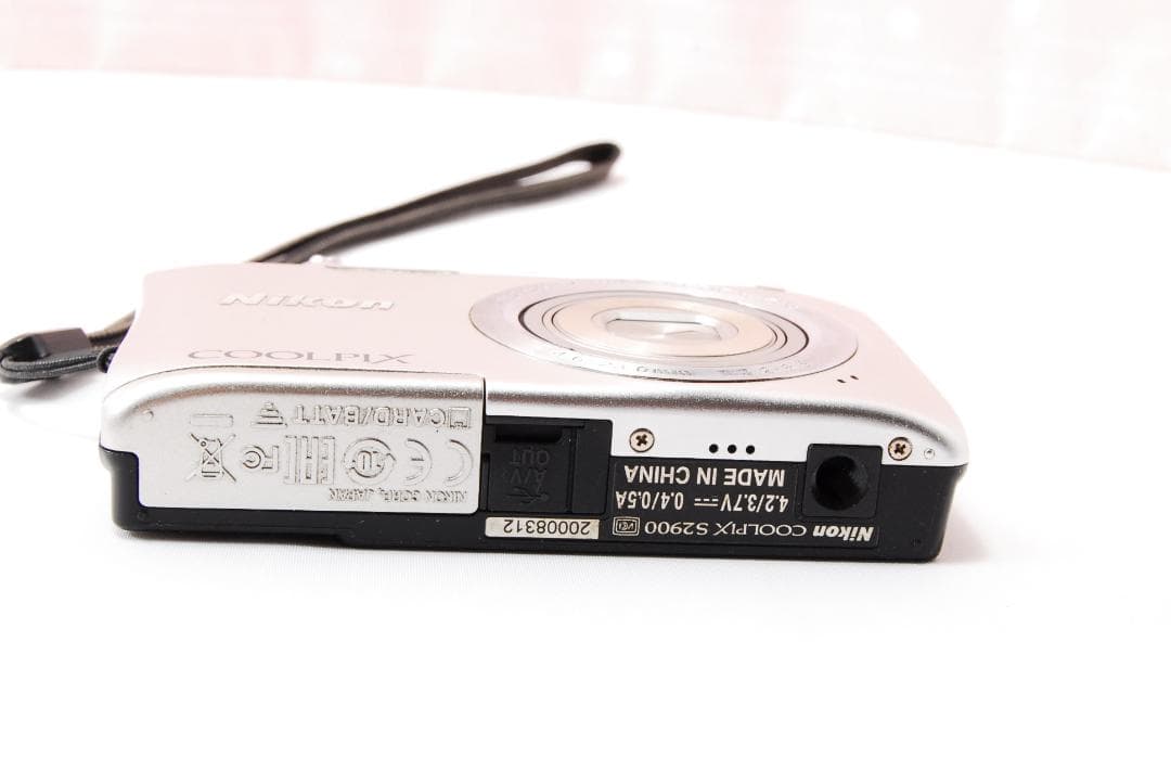 〓コンパクトデジタルカメラ〓Nikon ニコン COOLPIX S2900