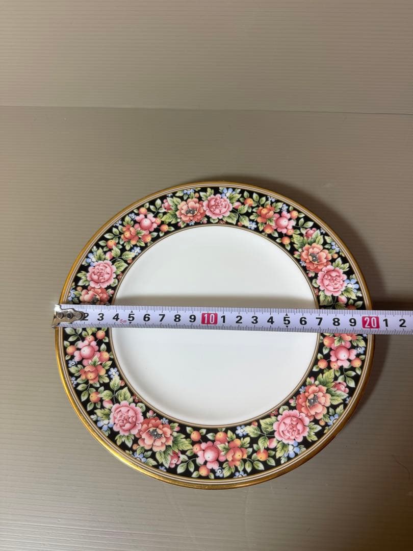 2763 ウェッジウッド皿1客　ロイヤルウースター皿1客　金彩