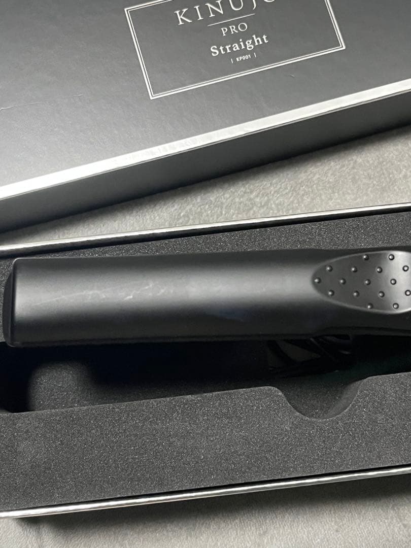 正規品　美品✨ 絹女 KINUJO PRO ヘアアイロン 最新モデル
