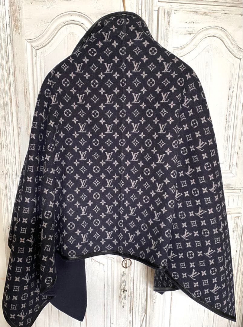 ルイヴィトン　ケープコート モノグラムロゴ　リバーシブル　極美品