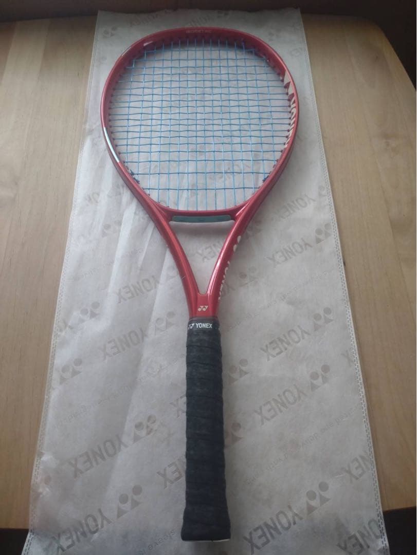 新作ブイコア100 300g ✨2026年現行ヨネックスラケットVCORE100