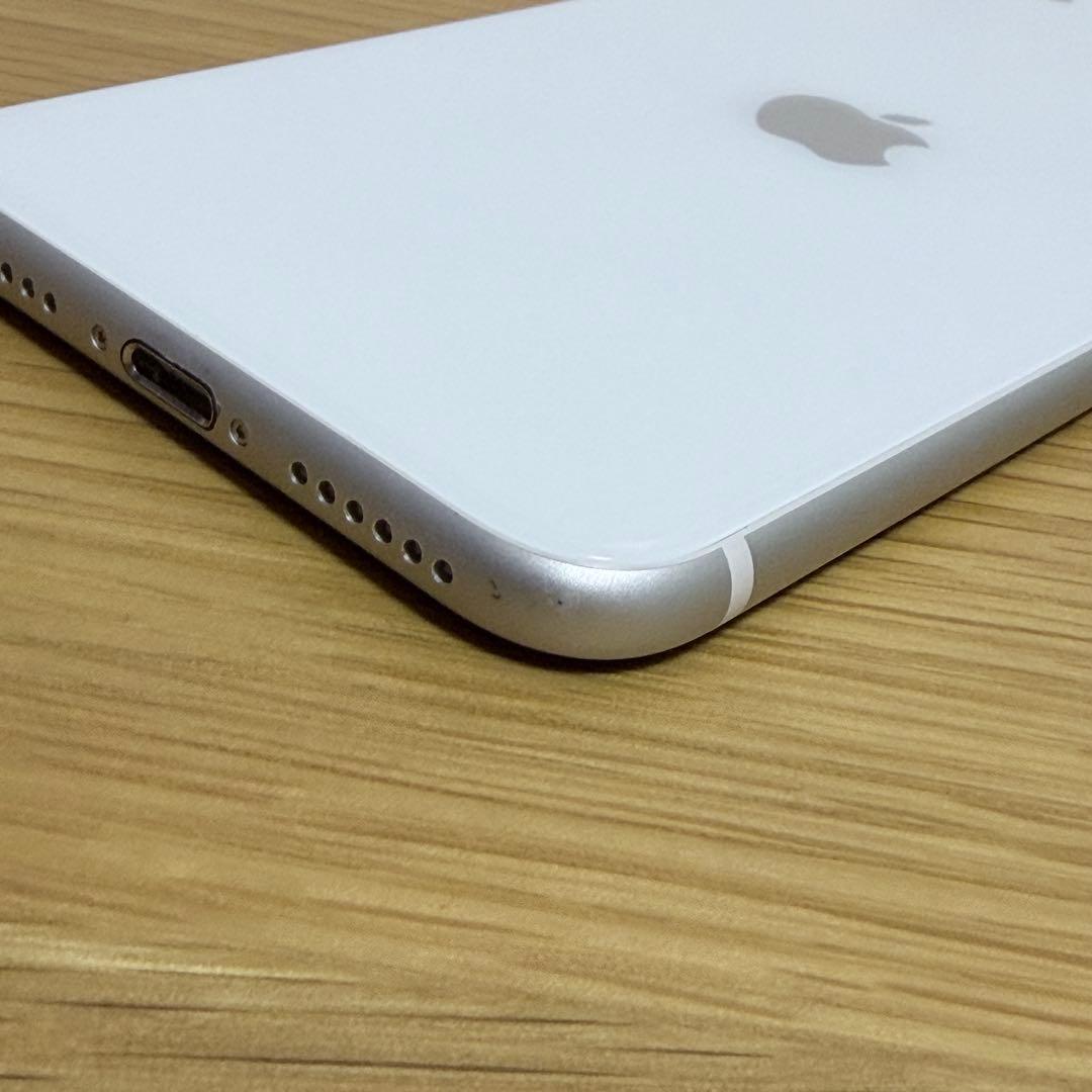 iPhone SE 第2世代　64GB ホワイト