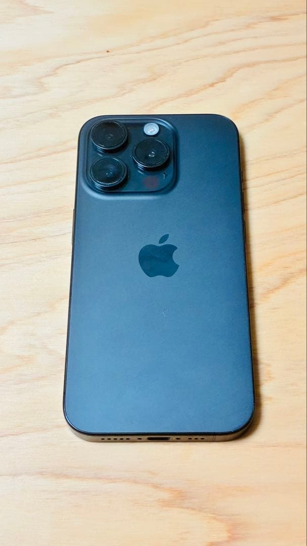 Apple iPhone 15 PRO ブラックチタニウム　256GB ジャンク