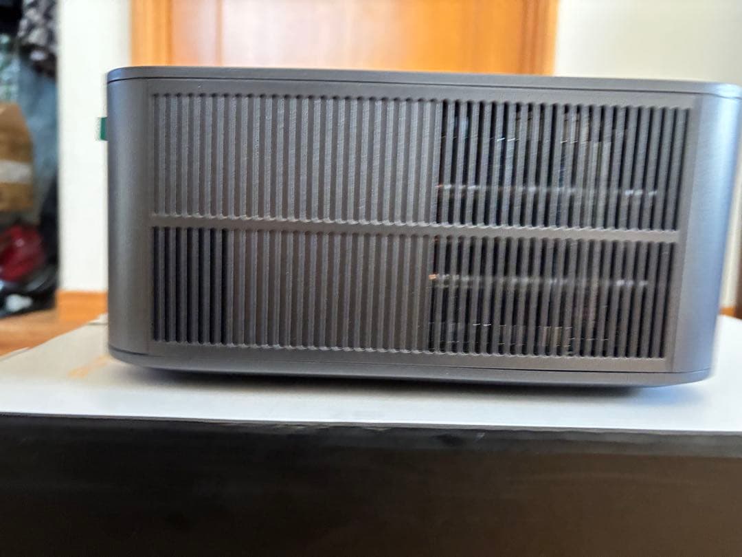 ほぼ新品　PUTRIMS K12プロジェクター 本体 R7年2月14日購入