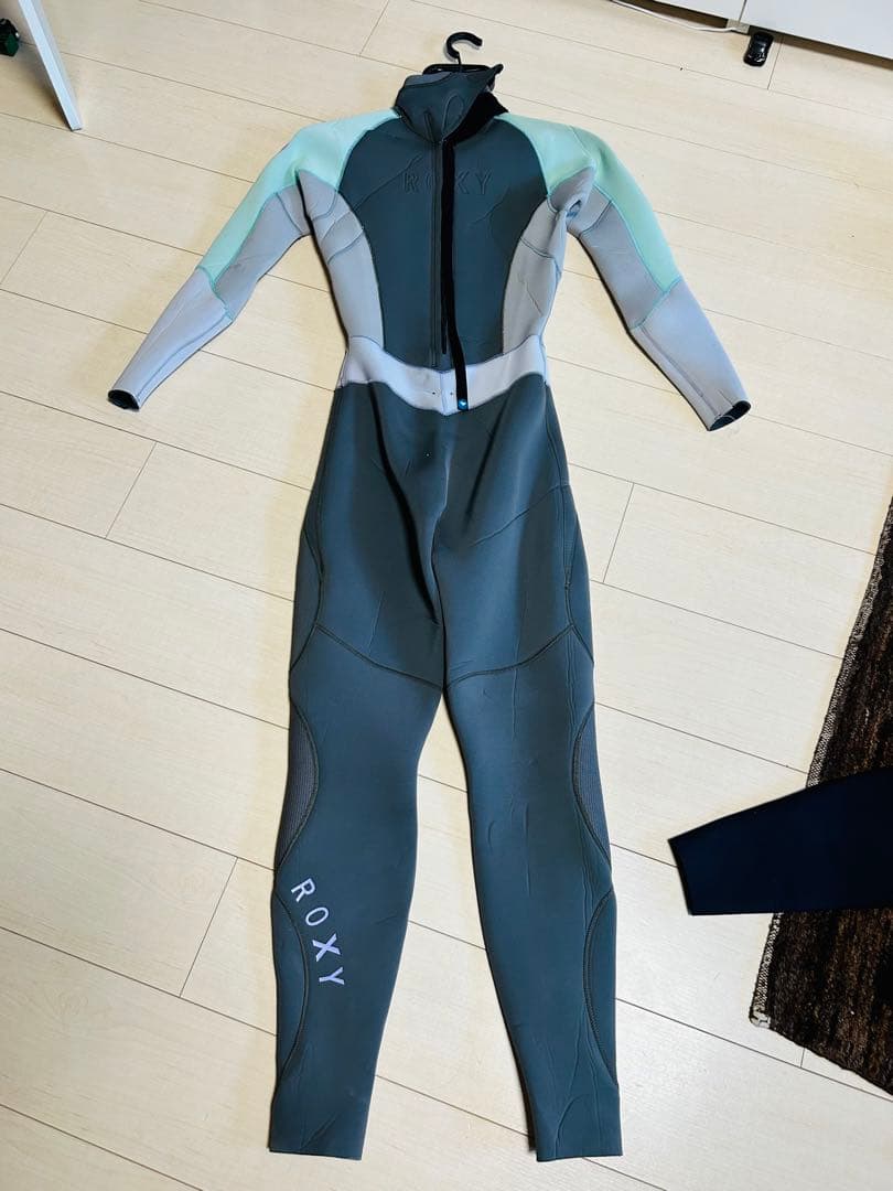 ロキシー　ウエットスーツ　夏用　レディース