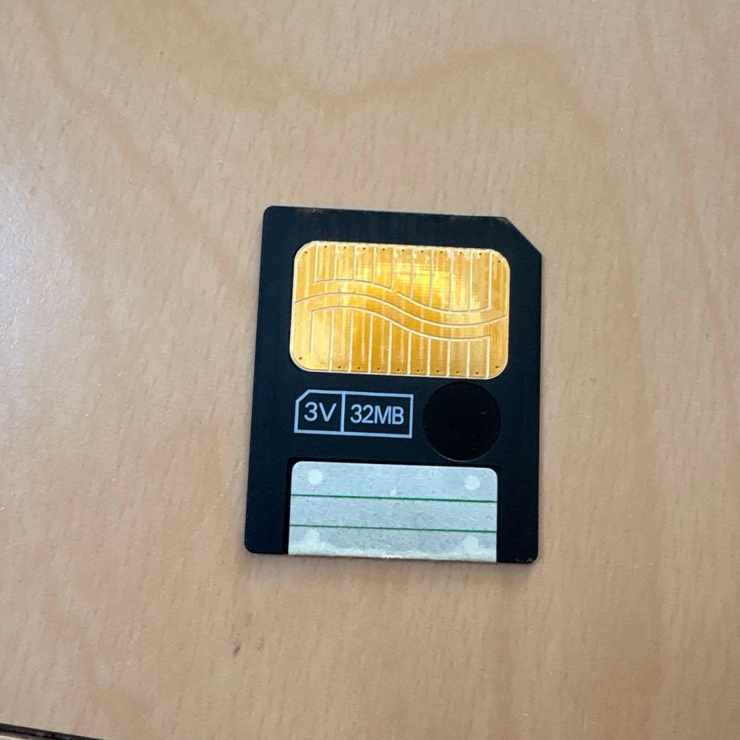 FUJIFILM FinePix 4700 デジタルカメラ