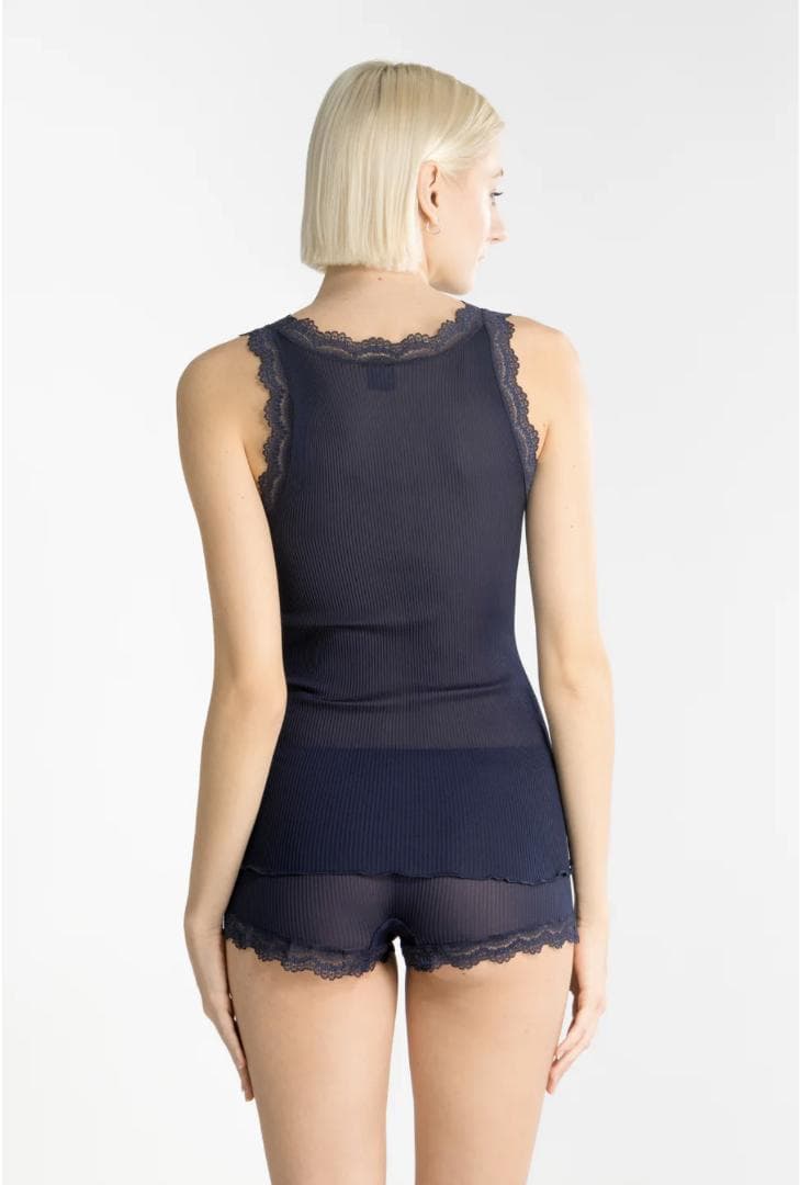 *美品 オスカリート シルク100% インナー Made in Italy