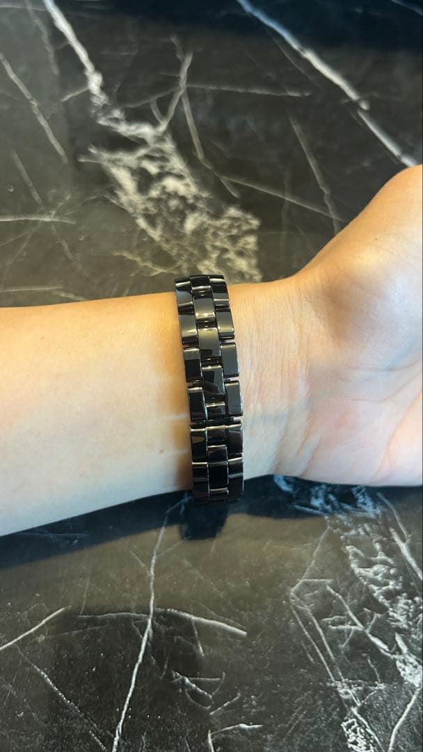 CHANEL シャネル J12 H2569 黒文字盤　レディース　セラミック