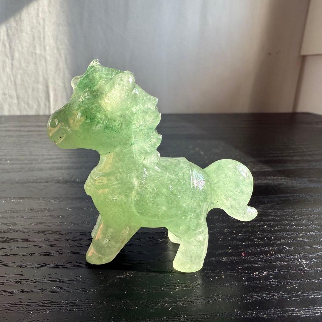 【MHUSK】天然石グリーンストロベリークォーツの馬　NO.120902