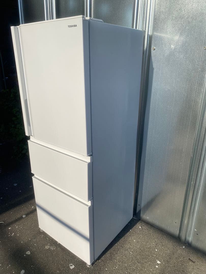 【美品】TOSHIBA 冷凍冷蔵庫 GR-V33SC (WU) 2024年製