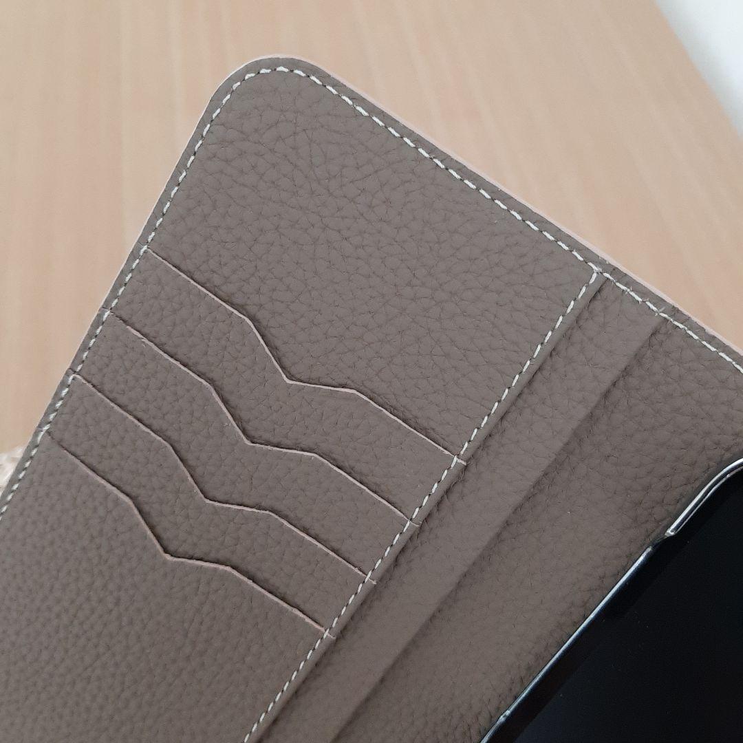 ボナベンチュラiPhone14Plusダイアリーケース　エトープ　シュリンクレザ