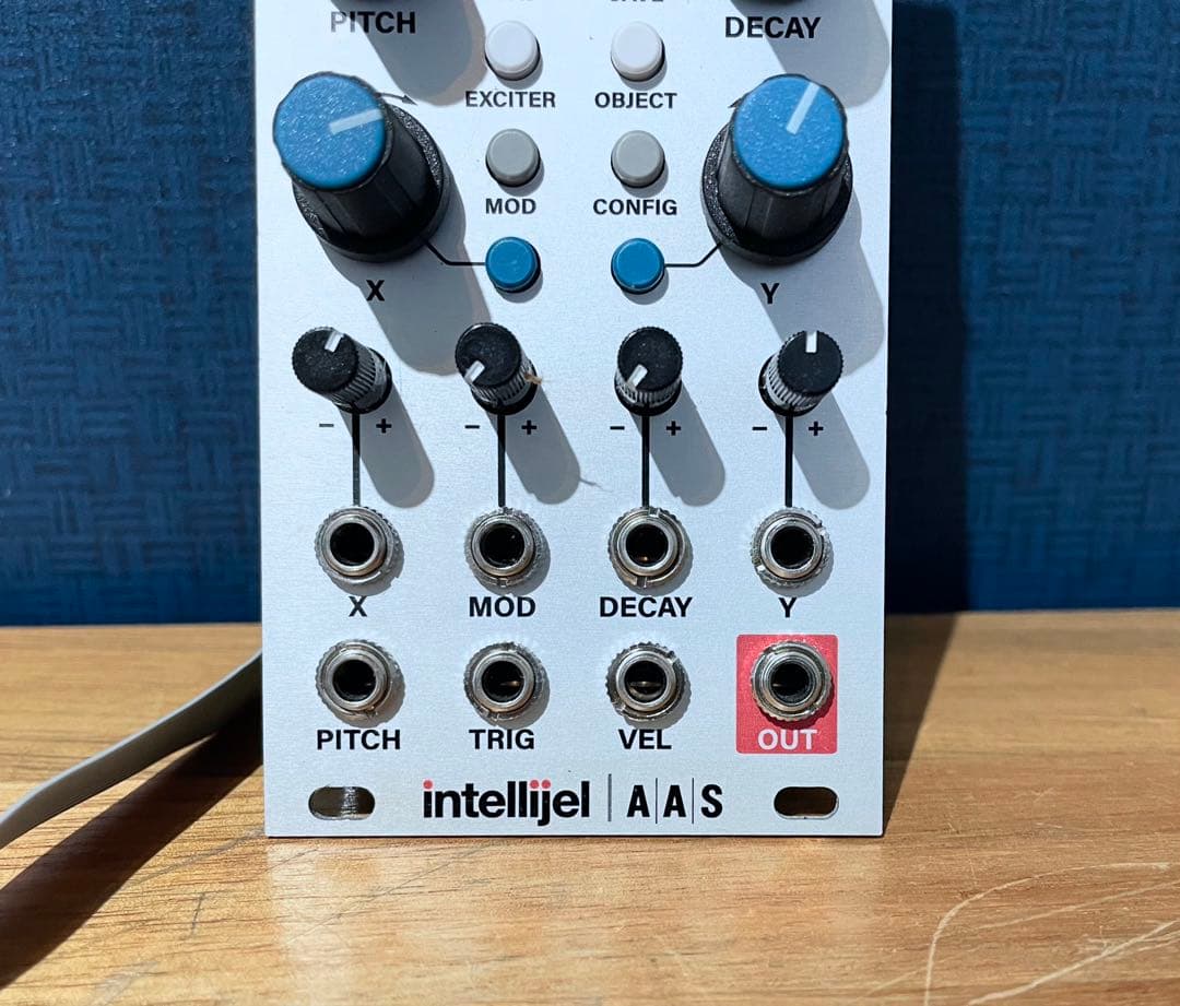 Intellijel Plonk モジュラーシンセサイザー