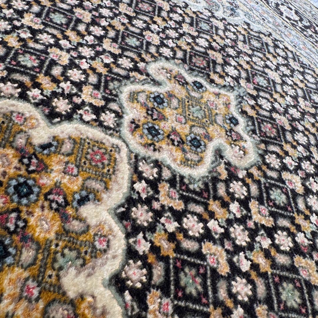 ペルシャ絨毯 アンティーク・タブリーズ製 105×150cm