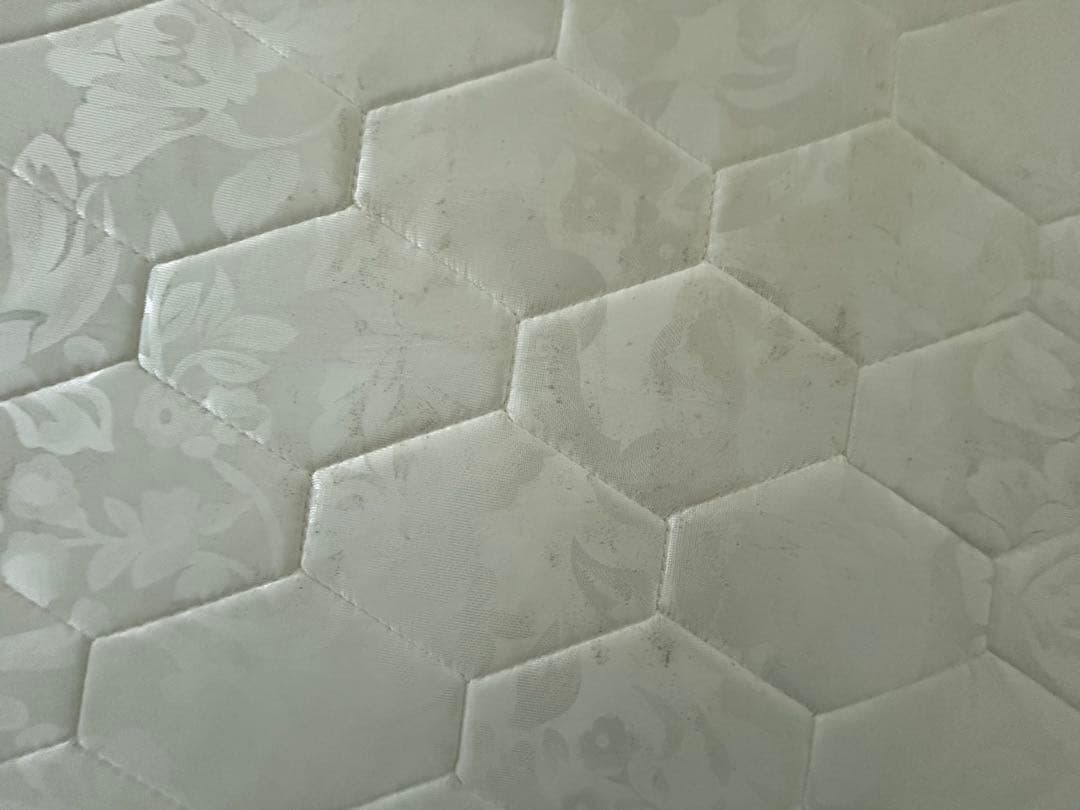 Avenco アベンコ　マットレス　シーツと汗取りパット付き　美品