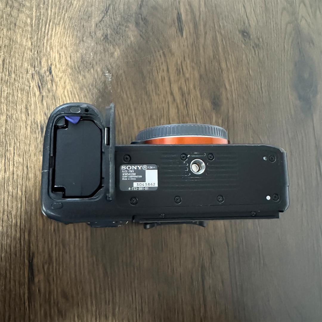 SONY α7III ボディ 元箱・説明書付き 動作良好