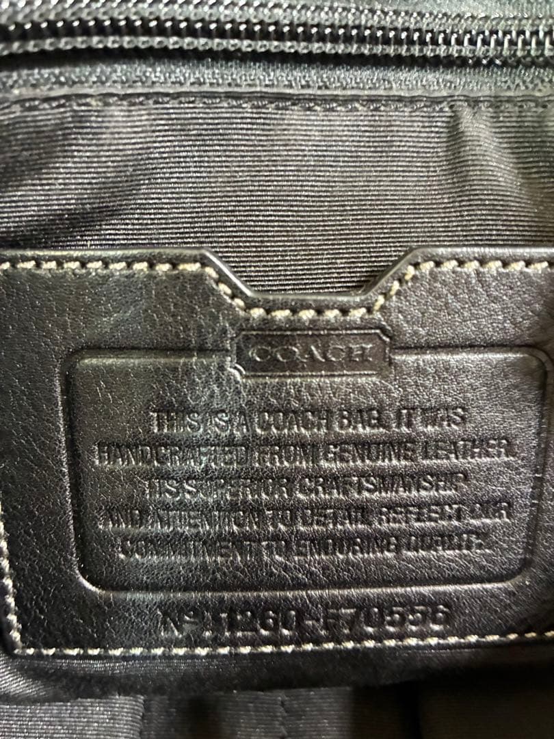 COACH ブラックレザー ショルダーバッグ