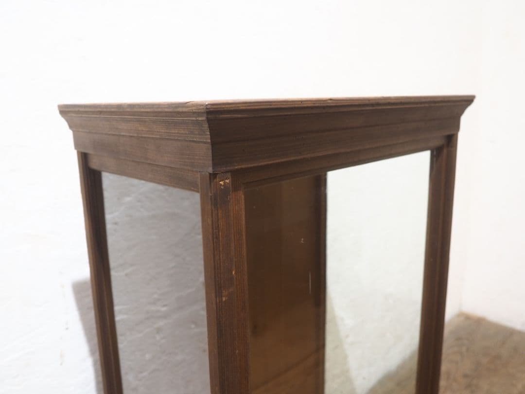 1316 ケンドン式　3面ガラスの飾り棚　展示棚　人形ケース　レトロ　骨董