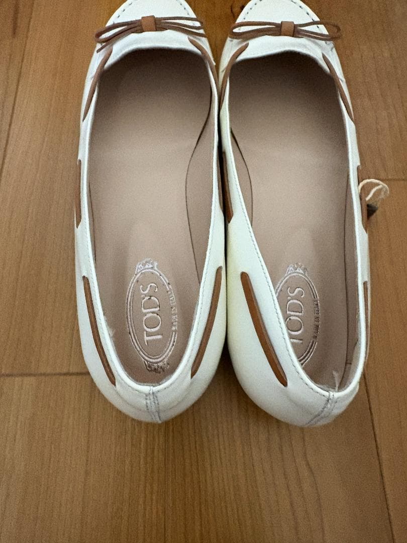 【未使用】TOD'S ホワイトレザー ローファー