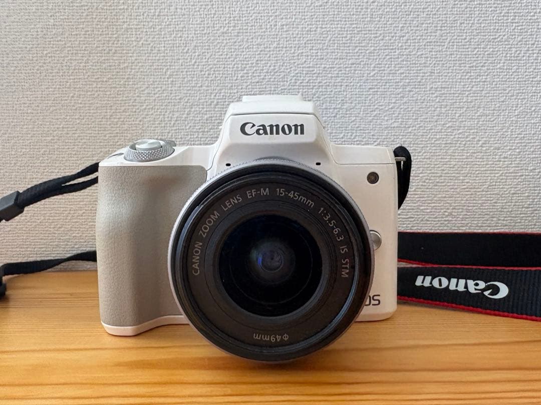 【極美品】【値下げ】Canon キャノン EOS Kiss M ホワイト