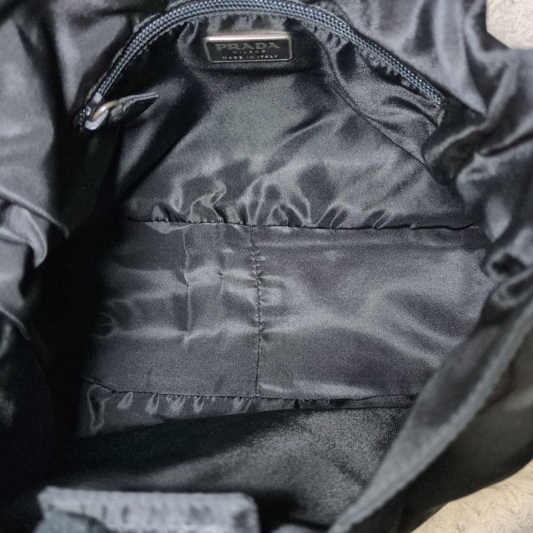 希少 PRADA プラスチックハンドル ナイロン ワンショルダーバッグ ブラック