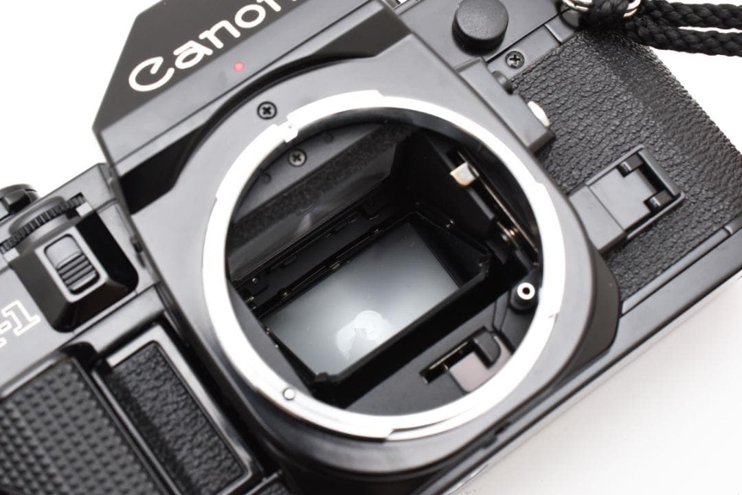 超美品 CANON キャノン A-1　フィルムカメラ モルト新品交換済 M020