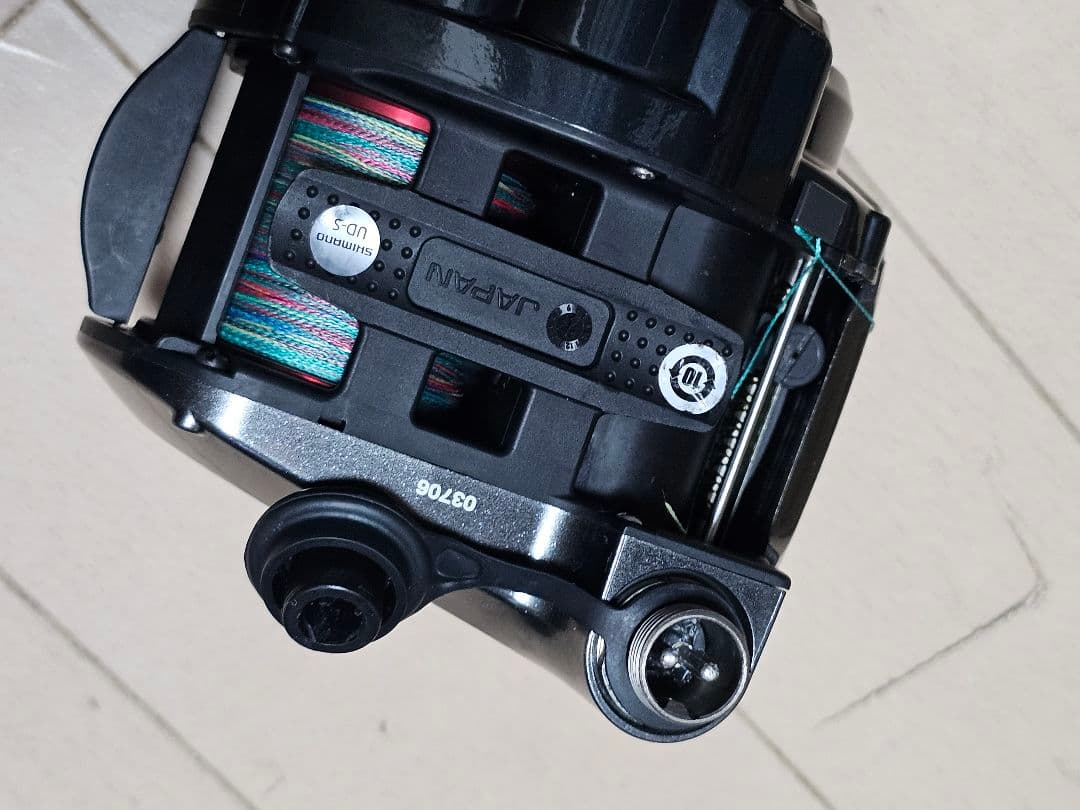 シマノ プレイズ 1000 右ハンドル 17モデル 電動リール 小中型