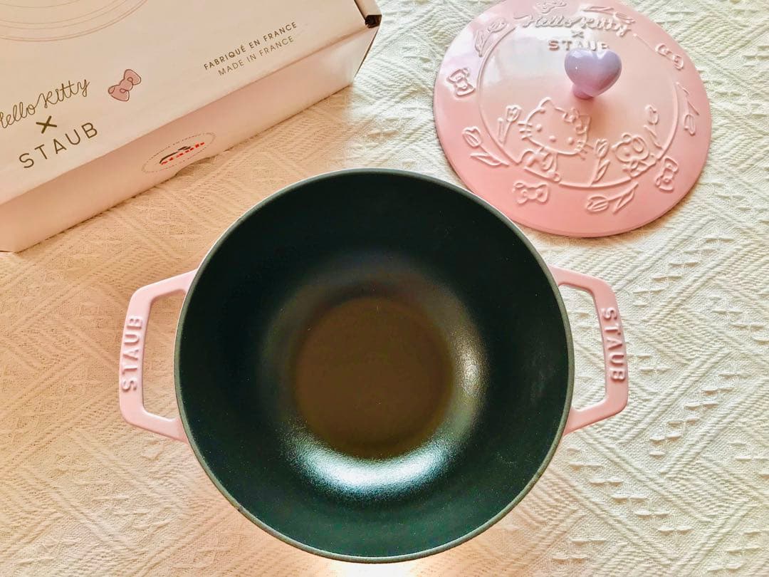 Staub ストウブ * Hello kitty 20cm 未使用