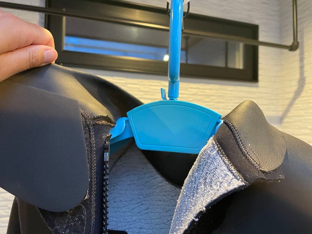 DOVE セミドライ　ウェットスーツ　ブラック