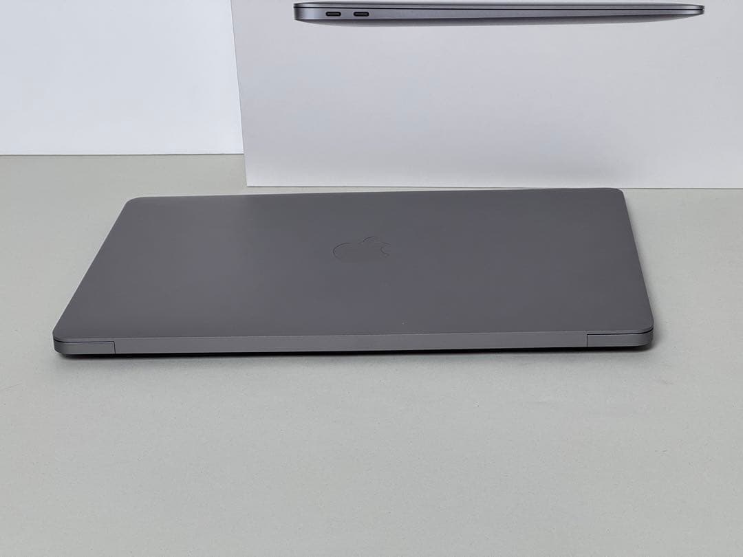 美品　Macbook Air M1 2020 スペースグレイ
