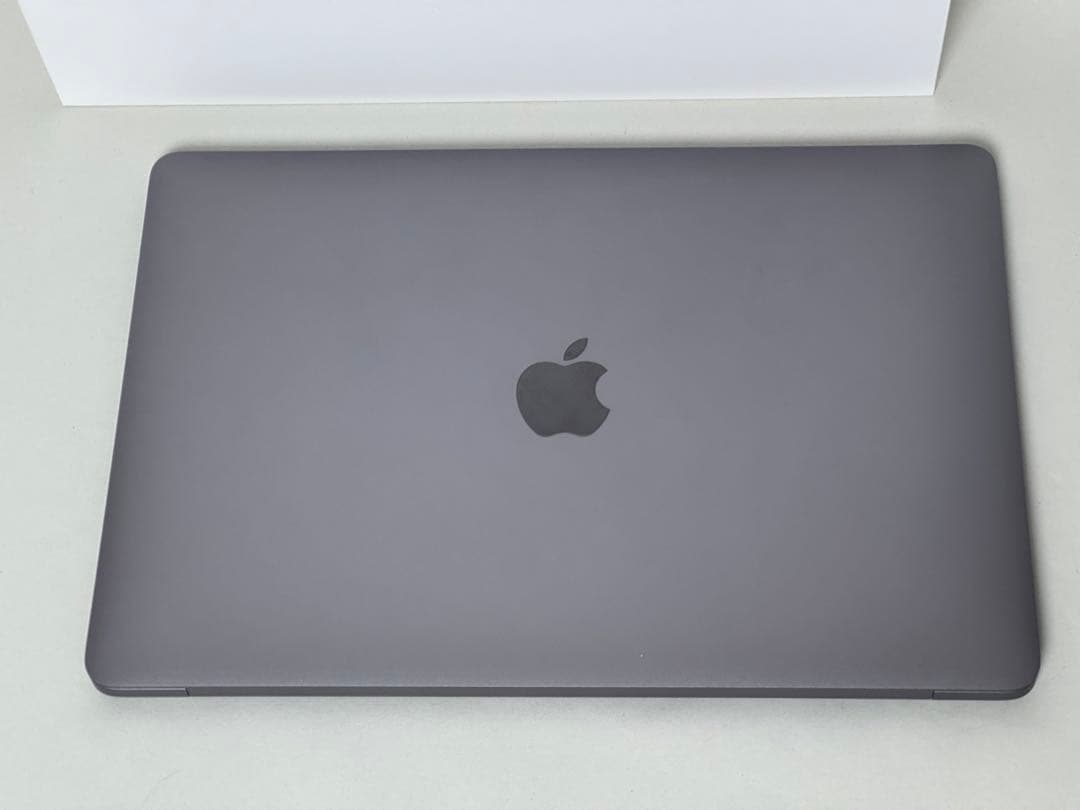 美品　Macbook Air M1 2020 スペースグレイ