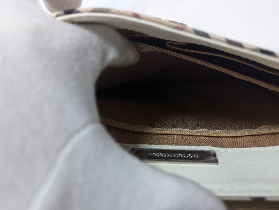 Burberry バーバリー ショルダーバッグ ノバチェック 斜め掛け レザー