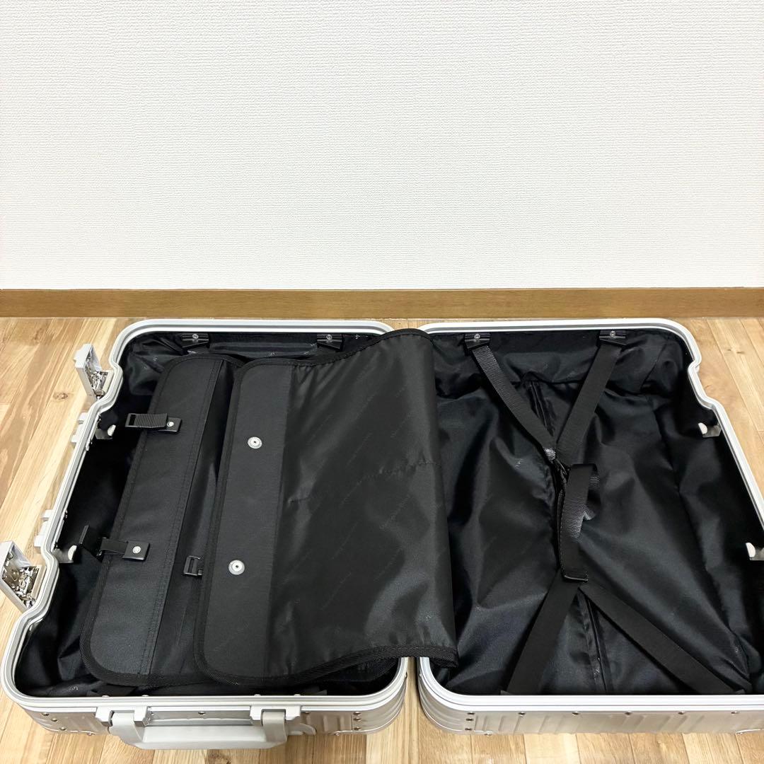 新品未使用　キャリーケース　メルセデスベンツ　カバー付