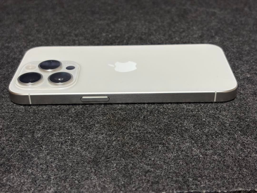 Apple iPhone 15 Pro ホワイト 256G SIMフリー