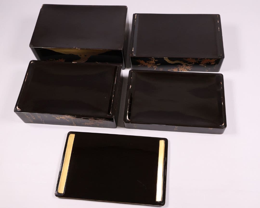 漆芸時代 蒔絵野弁当 四段重箱 草花 金蒔絵 木皿 木製漆器 詩歌【MA695】