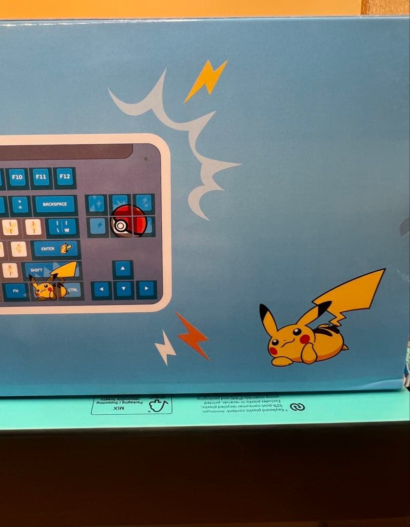韓国限定 Logitech×ポケモン K855 無線キーボード ピカチュウ 新品