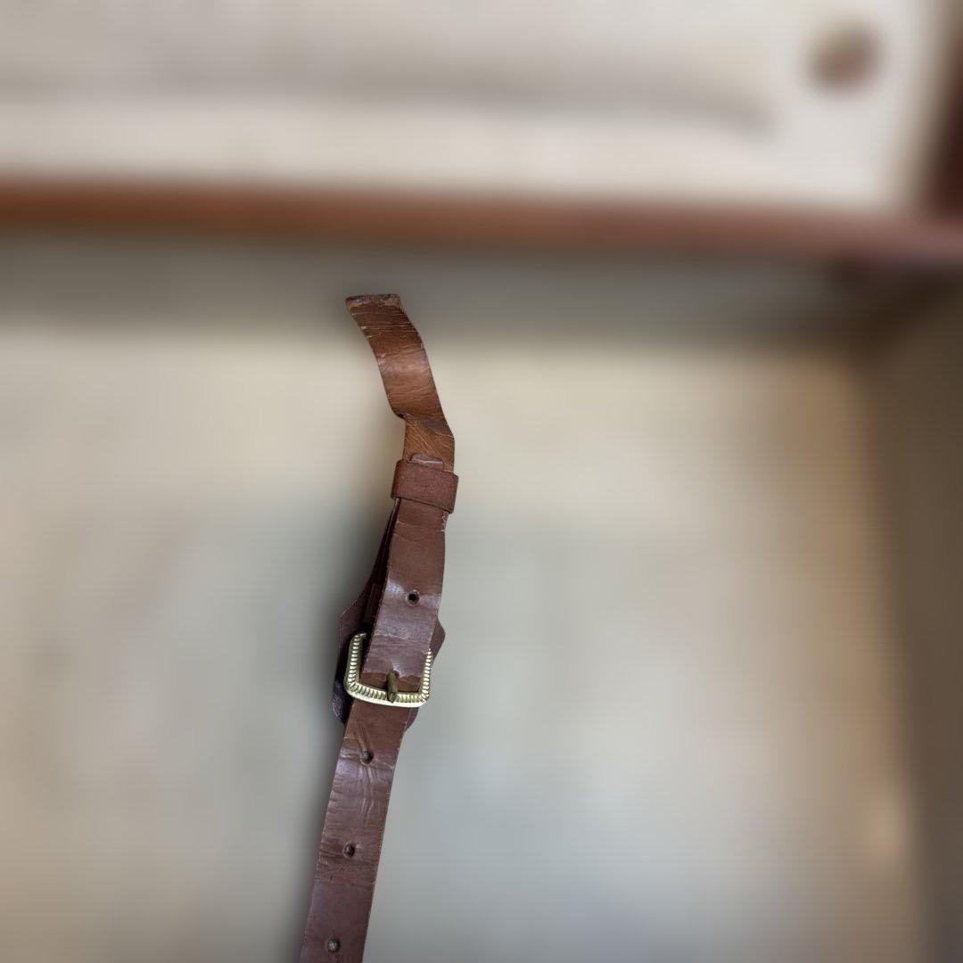 昭和初期のレトロな黒の革製の旅行カバン (※サイズ確認必要です。)