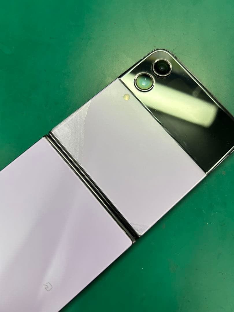 GALAXY Z flip4 128GB SCG17 SIMフリー