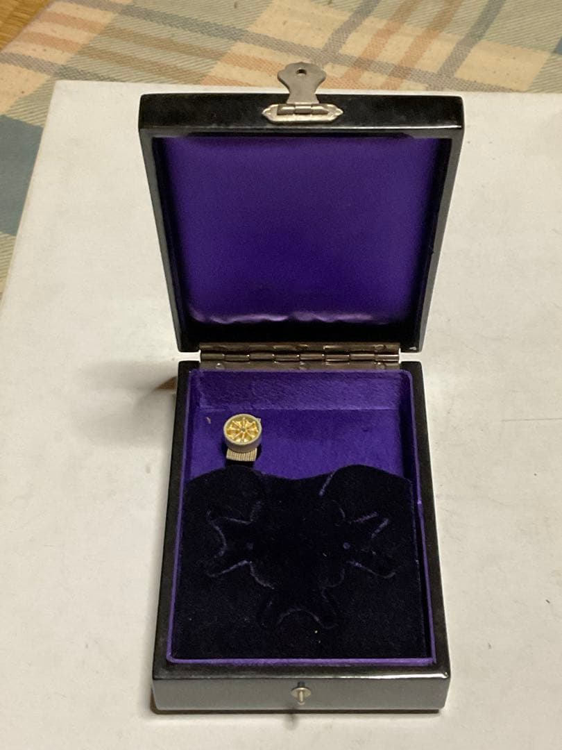 勲三等瑞宝章・勲章。【箱入美品／祖父の所有物でした】。