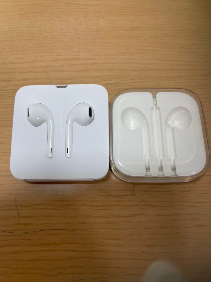 メ*神様 最終値下げ　【美品】 iPhone 16 セット売り　本体と付属品