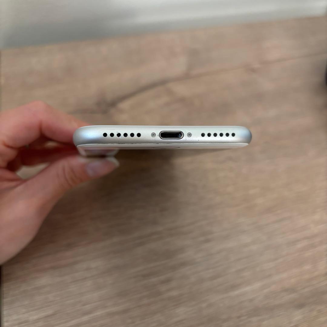 iPhone8 64GB 本体