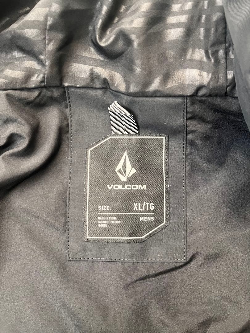✴︎美品✴︎volcom バルコム スノボウェア メンズXL