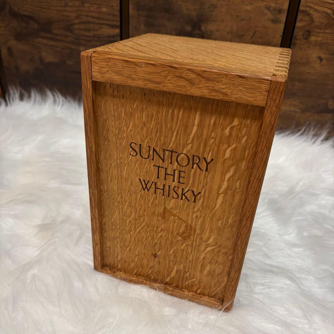 【充電不安＊＊】サントリー ザ ウイスキー 760ml 有田焼 陶器ボトル