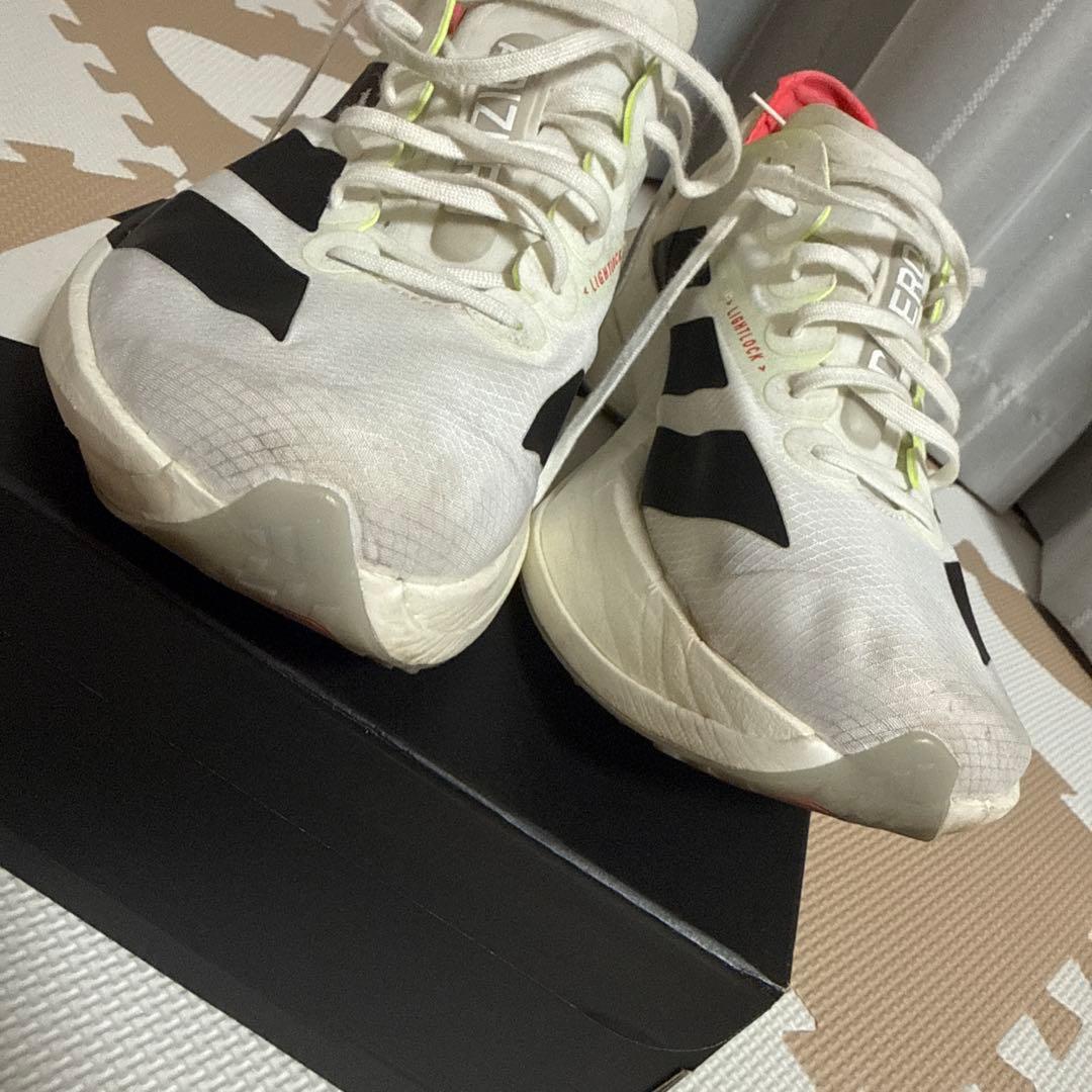 【値下げ中】アディオスプロ4 28.0 白×黒