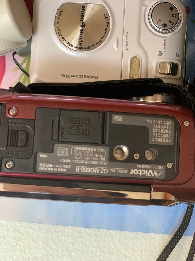 キヤノン、カシオ、ニコン、オリンパス、富士フイルムのカメラを大量販売