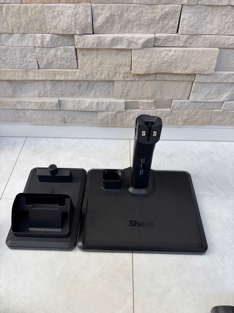 美品　SHARK EVOPOWER SYSTEM NEO スティッククリーナー