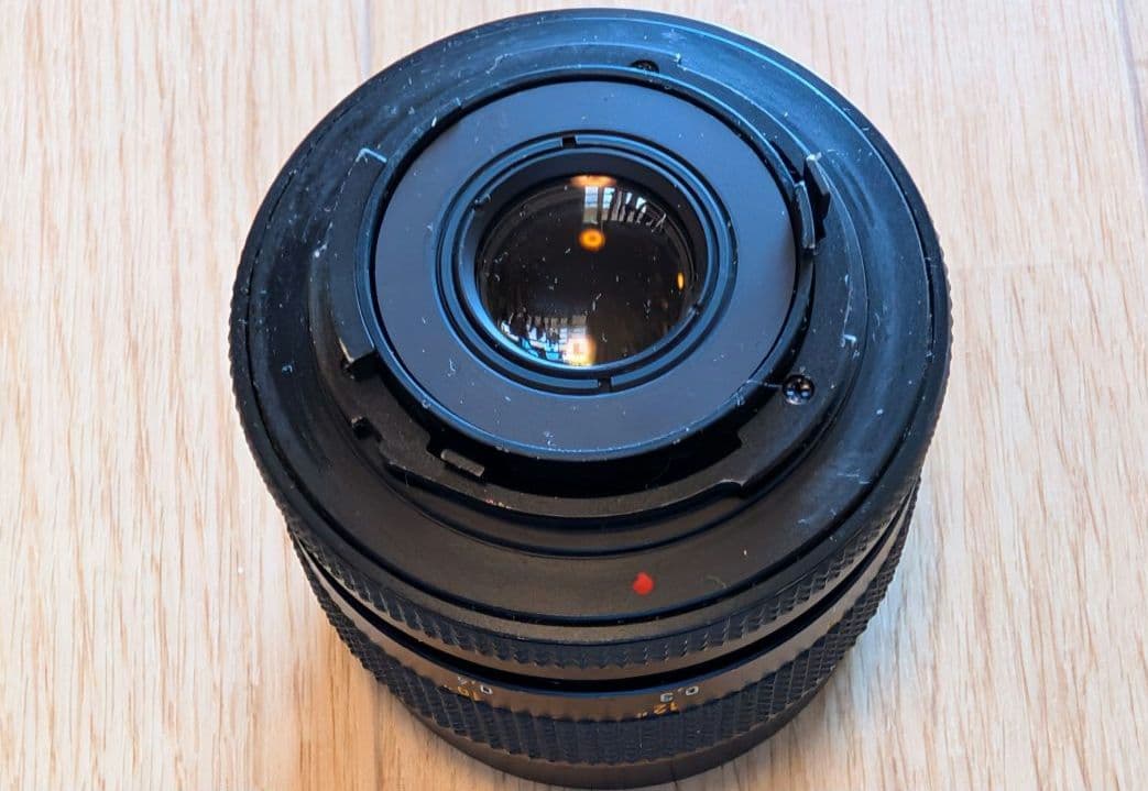 Carl Zeiss Distagon 28mm f/2.8レンズ