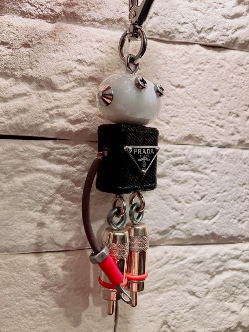 PRADA ロボット型キーホルダー　ユニセックス　エドワード