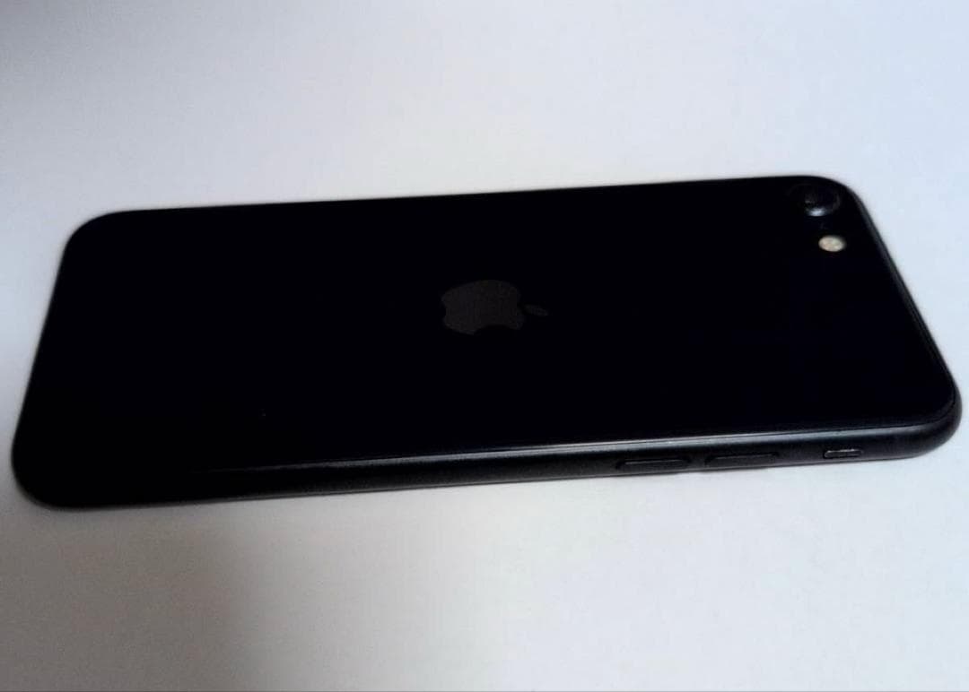 iPhone se 第3世代 128gb ミッドナイト 本体 SIMフリー