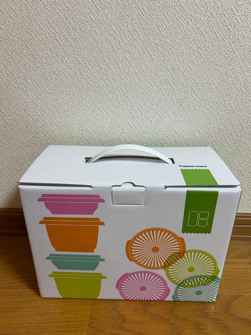 新品未使用 Tupperware ベルポピー&ミニポピー 8個セット ギフト